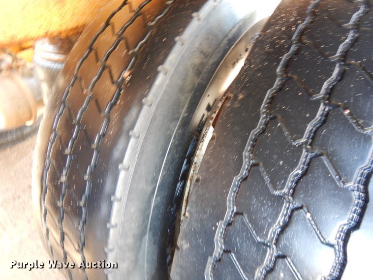 image for item HR9242 1999 Load King 2060  bottom dump trailer