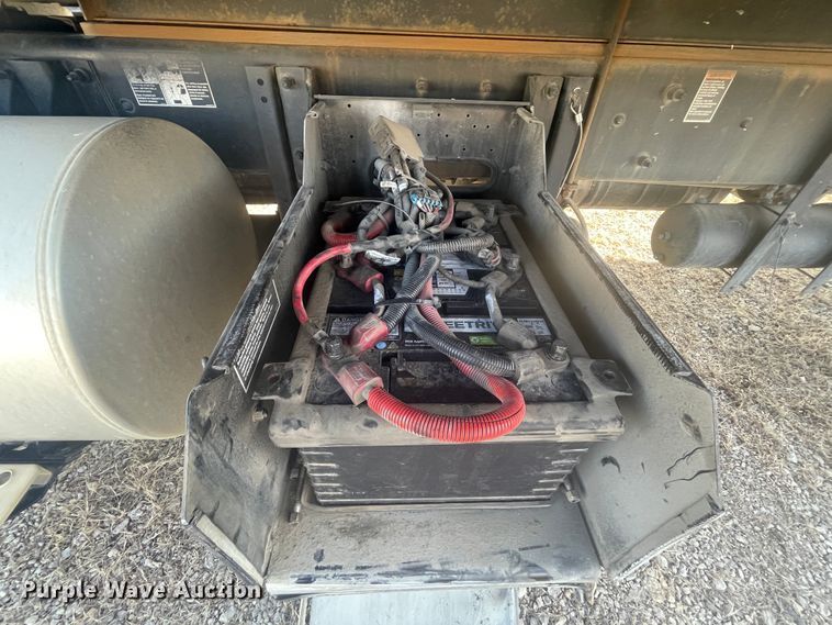 image for item HX9830 2015 Kenworth T370  box truck