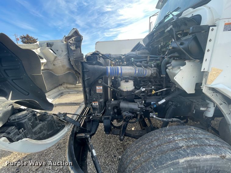 image for item HX9830 2015 Kenworth T370  box truck