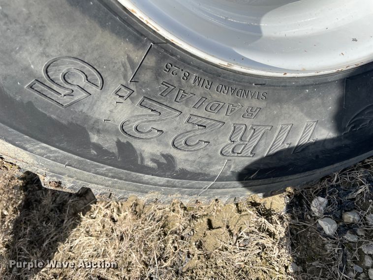 image for item HX9830 2015 Kenworth T370  box truck