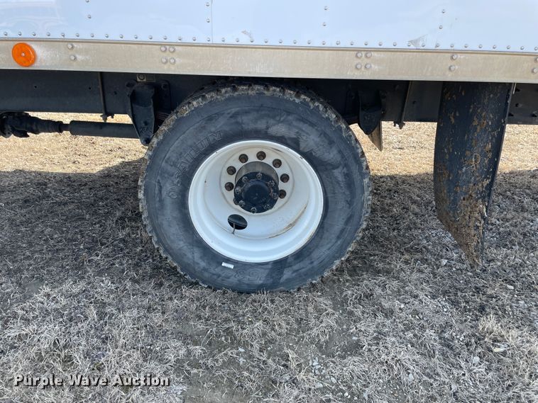 image for item HX9830 2015 Kenworth T370  box truck