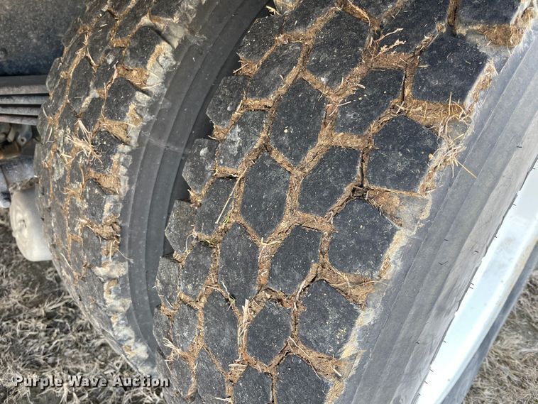 image for item HX9830 2015 Kenworth T370  box truck