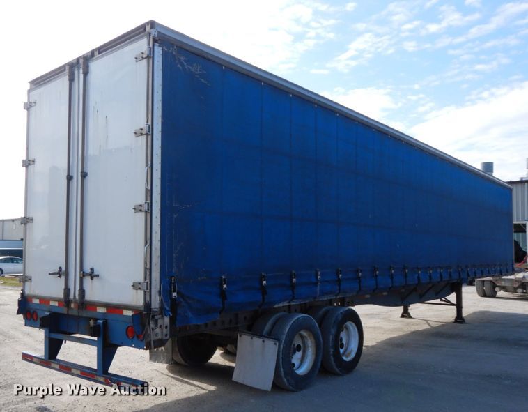 image for item IL9264 2002 Utility  side curtain trailer
