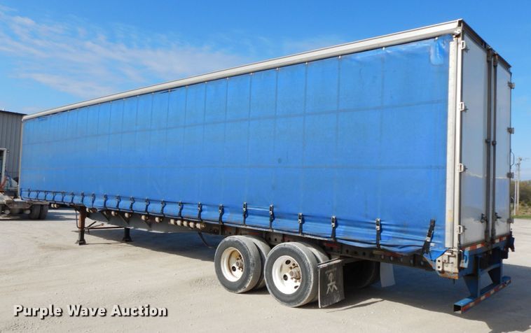 image for item IL9264 2002 Utility  side curtain trailer