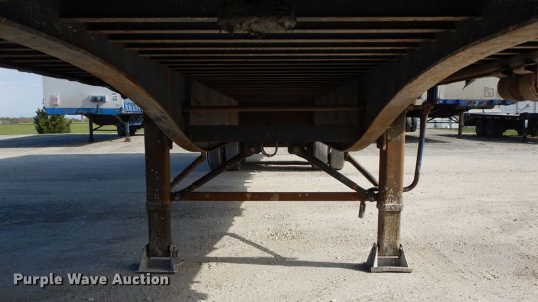 image for item IL9264 2002 Utility  side curtain trailer