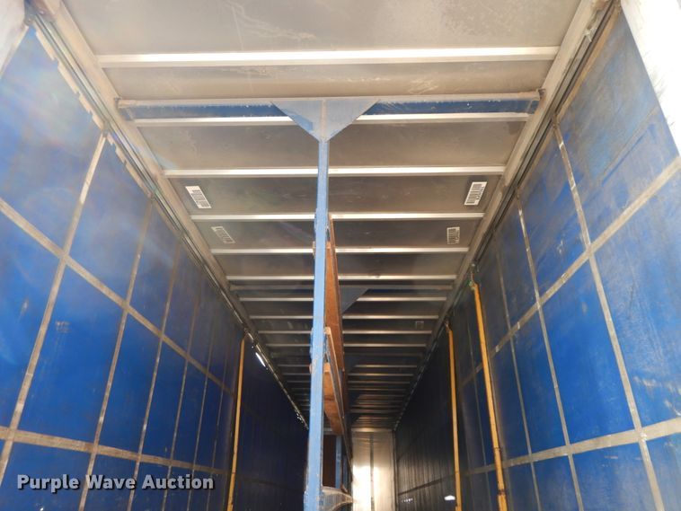 image for item IL9264 2002 Utility  side curtain trailer