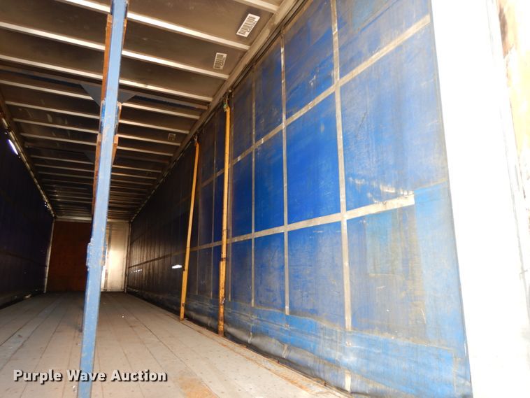 image for item IL9264 2002 Utility  side curtain trailer