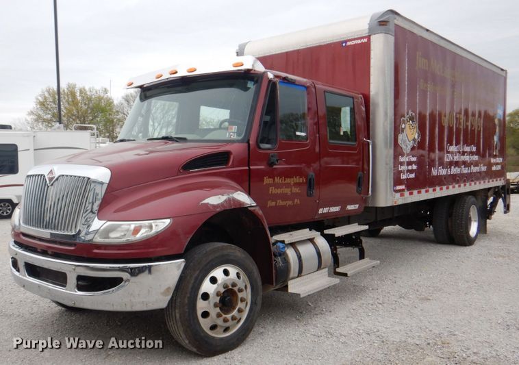 image for item IQ9247 2016 International DuraStar 4300  box truck
