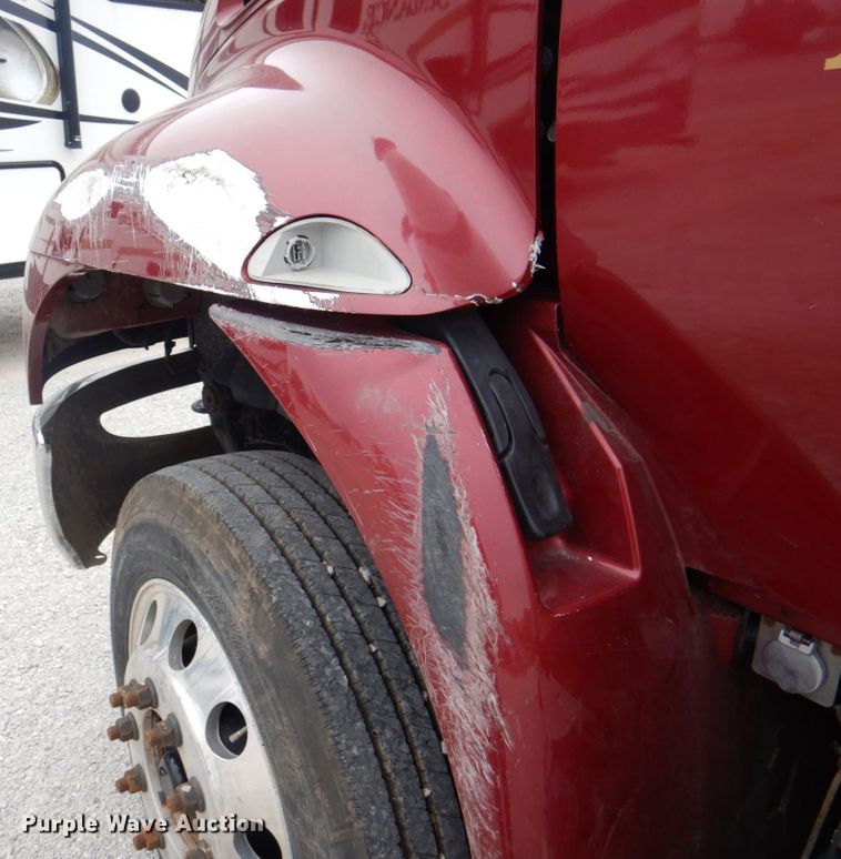 image for item IQ9247 2016 International DuraStar 4300  box truck