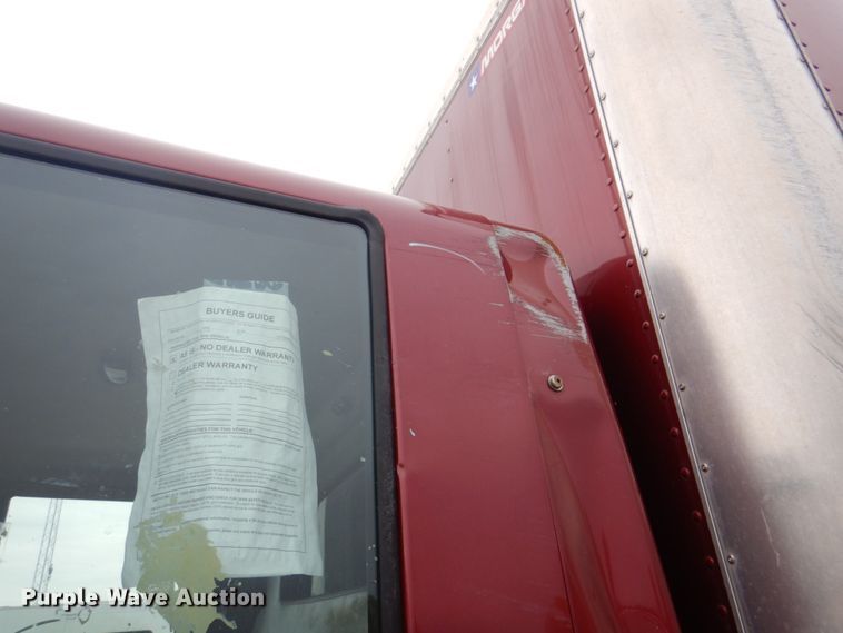 image for item IQ9247 2016 International DuraStar 4300  box truck