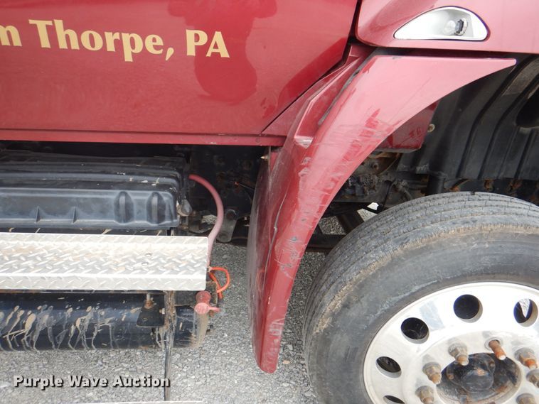 image for item IQ9247 2016 International DuraStar 4300  box truck