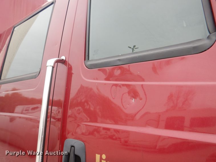 image for item IQ9247 2016 International DuraStar 4300  box truck