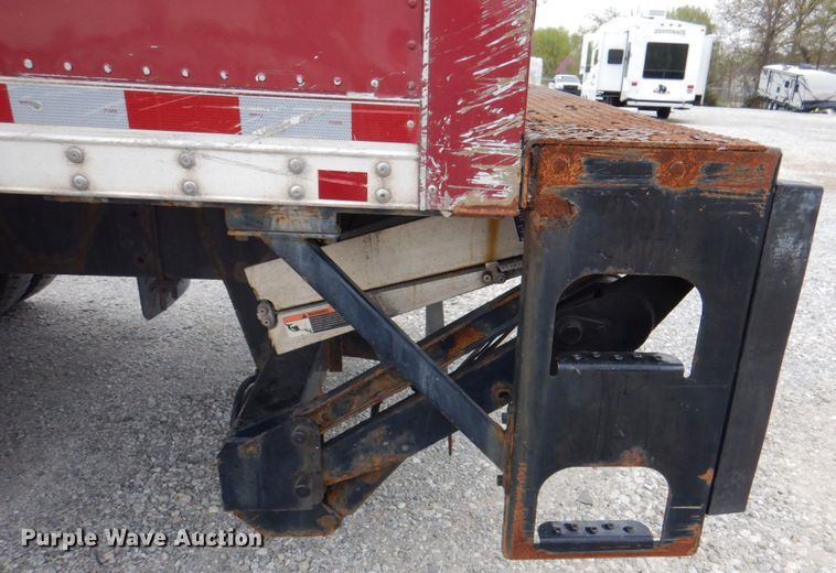 image for item IQ9247 2016 International DuraStar 4300  box truck