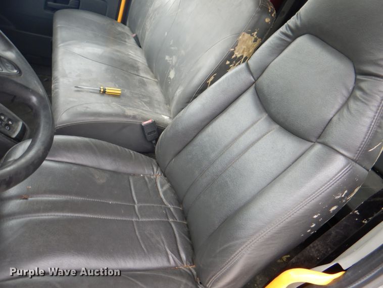 image for item IQ9247 2016 International DuraStar 4300  box truck