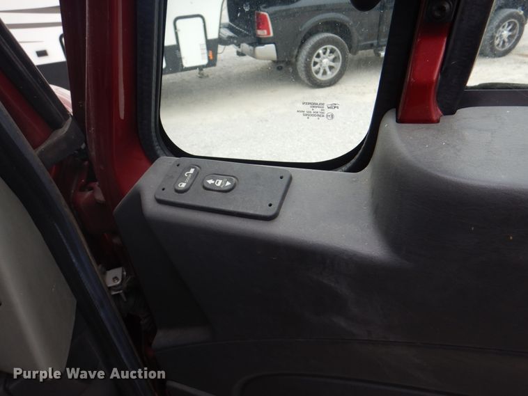 image for item IQ9247 2016 International DuraStar 4300  box truck