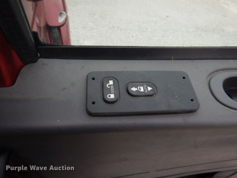 image for item IQ9247 2016 International DuraStar 4300  box truck