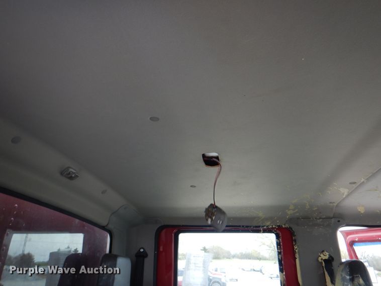 image for item IQ9247 2016 International DuraStar 4300  box truck