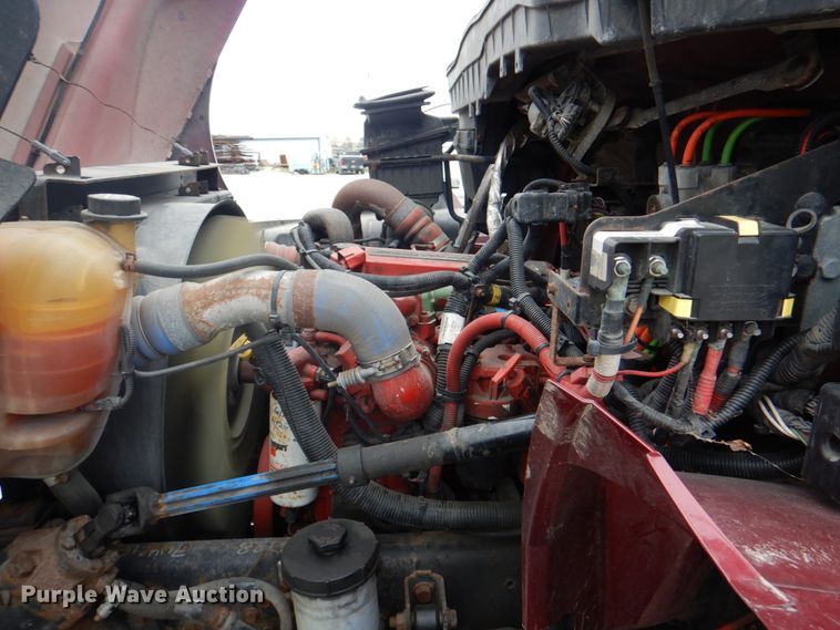 image for item IQ9247 2016 International DuraStar 4300  box truck