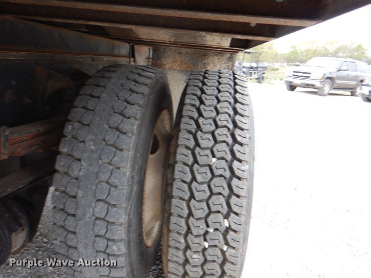 image for item IQ9247 2016 International DuraStar 4300  box truck