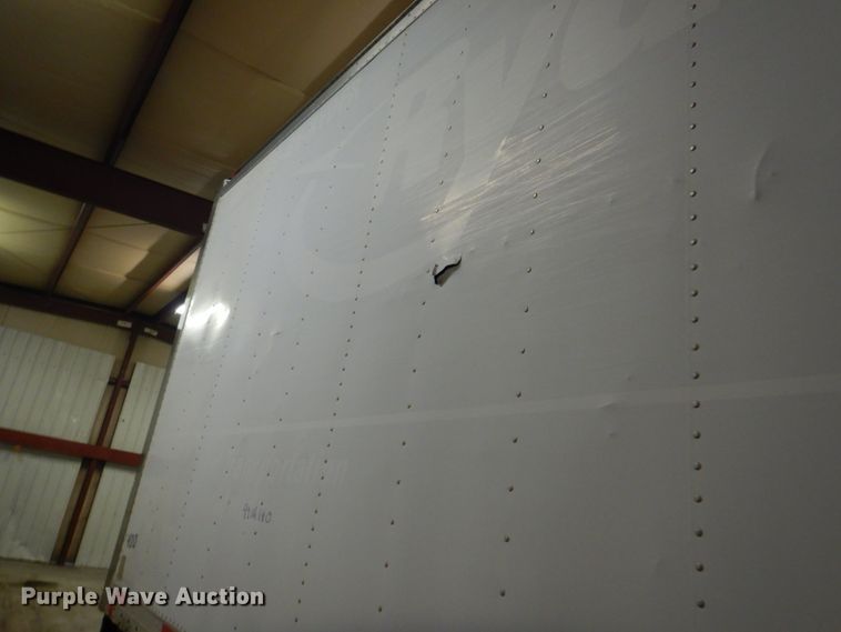 image for item IQ9266 2001 Freightliner FL70  box truck