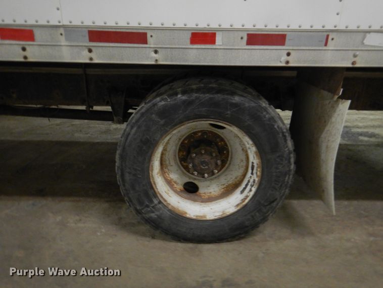 image for item IQ9266 2001 Freightliner FL70  box truck