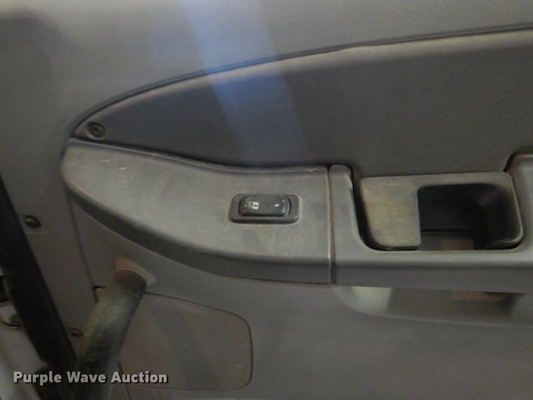 image for item IQ9267 2006 Freightliner Columbia  semi truck