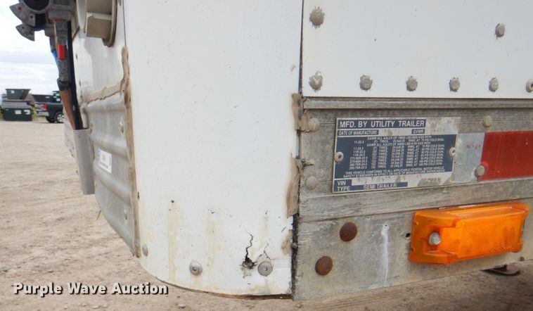 image for item IQ9269 1995 Utility Trailers VS2D0  dry van trailer