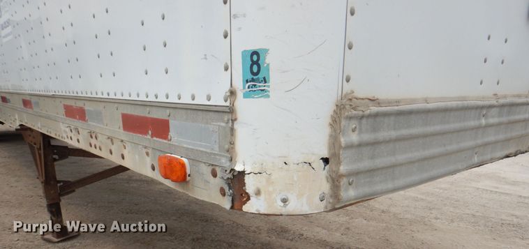 image for item IQ9269 1995 Utility Trailers VS2D0  dry van trailer