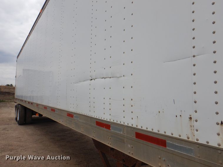 image for item IQ9269 1995 Utility Trailers VS2D0  dry van trailer