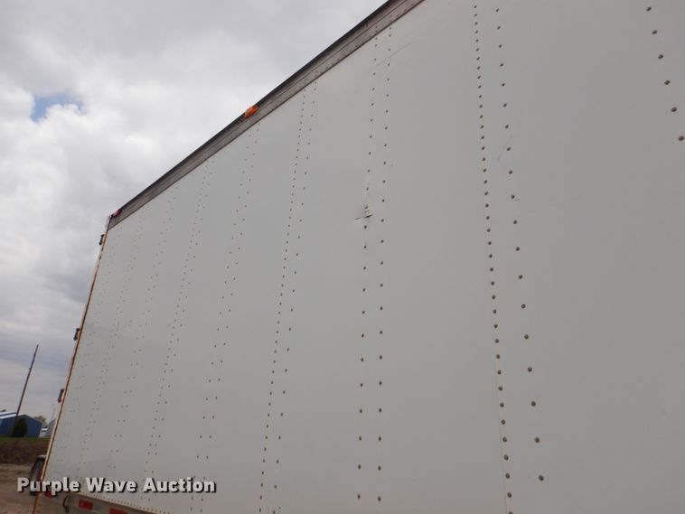 image for item IQ9269 1995 Utility Trailers VS2D0  dry van trailer