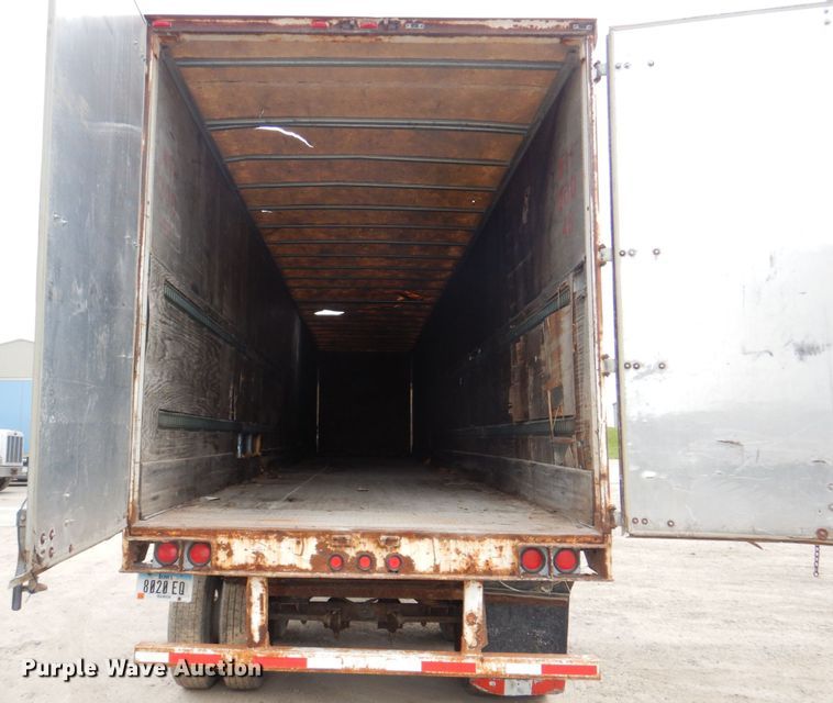 image for item IQ9269 1995 Utility Trailers VS2D0  dry van trailer