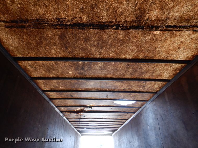 image for item IQ9269 1995 Utility Trailers VS2D0  dry van trailer