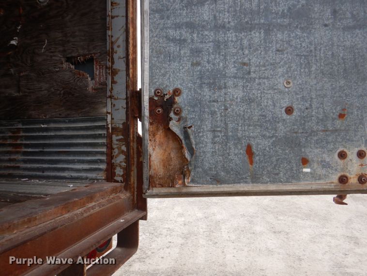 image for item IQ9272 1980 Fruehauf FRXF245LS  dry van trailer