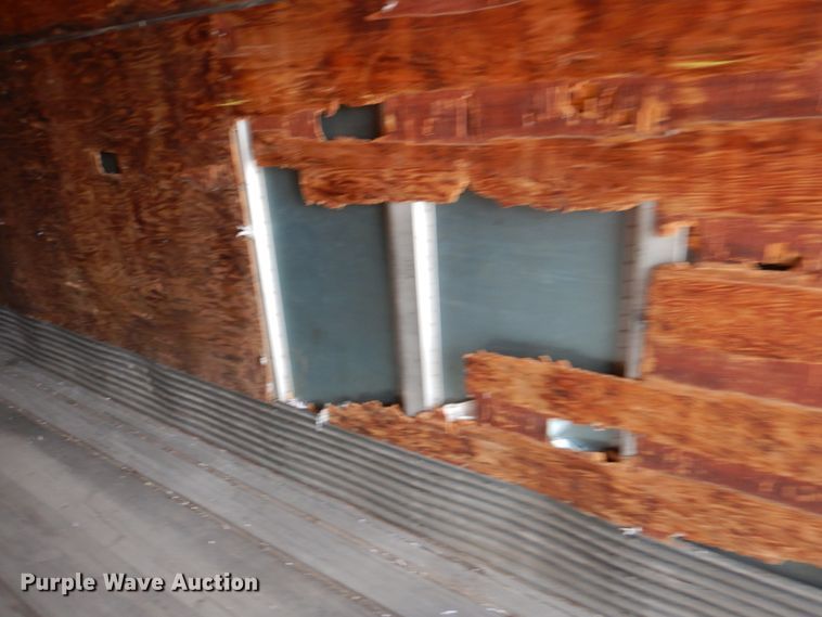 image for item IQ9272 1980 Fruehauf FRXF245LS  dry van trailer