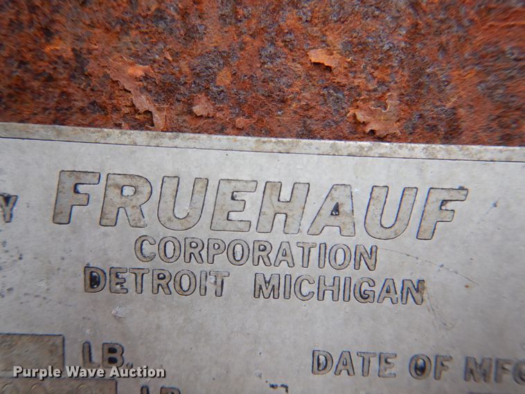 image for item IQ9272 1980 Fruehauf FRXF245LS  dry van trailer