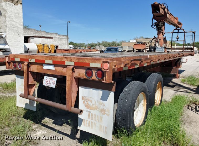image for item IT9814 1972 Fruehauf  flatbed trailer