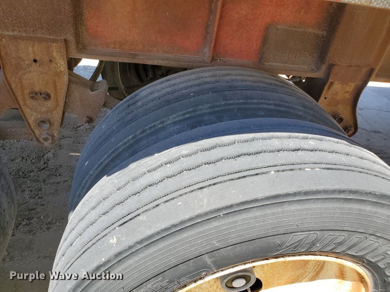 image for item IT9814 1972 Fruehauf  flatbed trailer