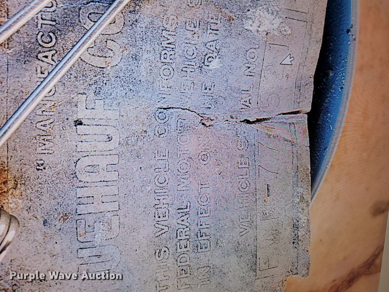 image for item IT9814 1972 Fruehauf  flatbed trailer