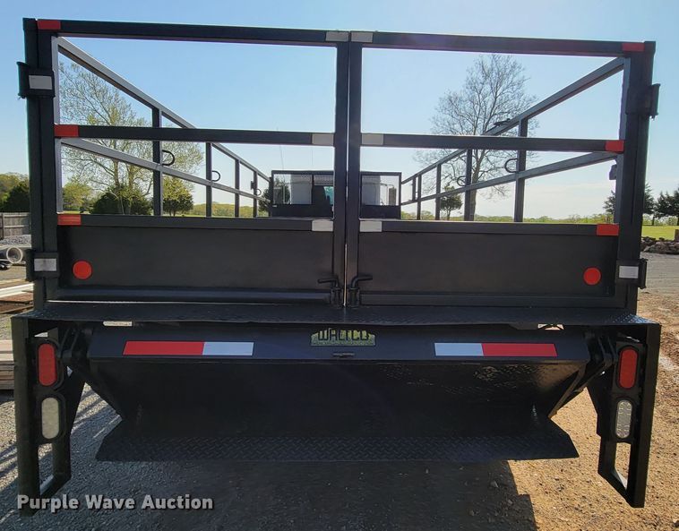 image for item IV9007 2010 Kenworth T300  flatbed truck