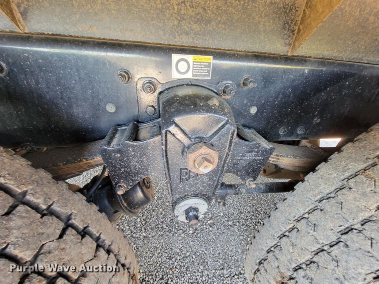 image for item IV9007 2010 Kenworth T300  flatbed truck