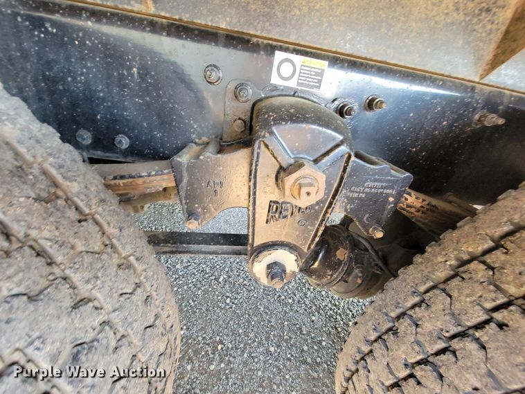 image for item IV9007 2010 Kenworth T300  flatbed truck