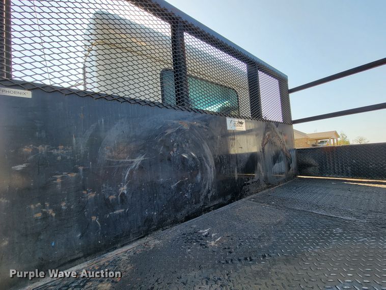 image for item IV9007 2010 Kenworth T300  flatbed truck