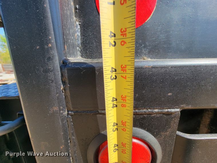 image for item IV9007 2010 Kenworth T300  flatbed truck