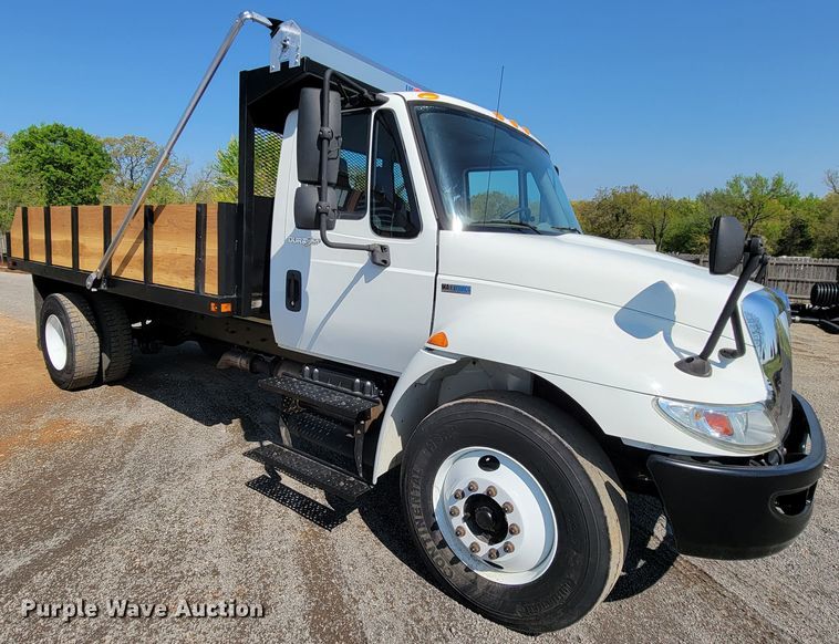 image for item IV9008 2012 International 4300  dump flatbed truck