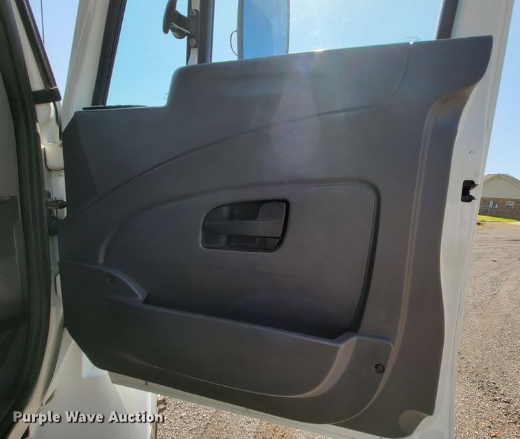 image for item IV9008 2012 International 4300  dump flatbed truck