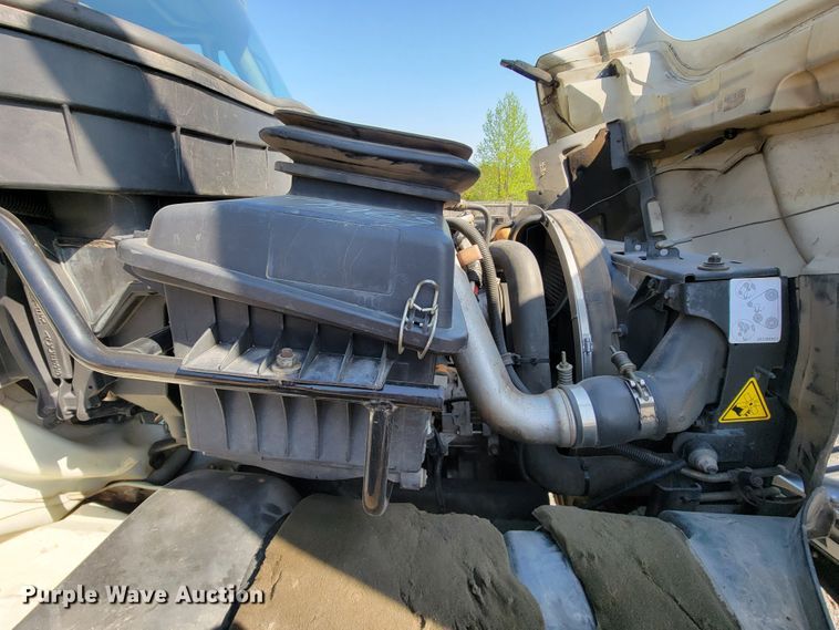 image for item IV9008 2012 International 4300  dump flatbed truck