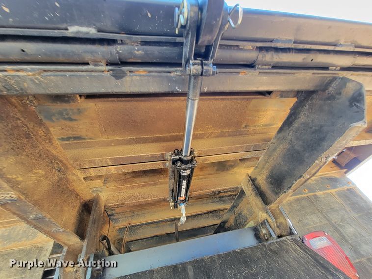image for item IV9008 2012 International 4300  dump flatbed truck