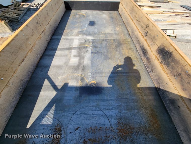 image for item IV9008 2012 International 4300  dump flatbed truck