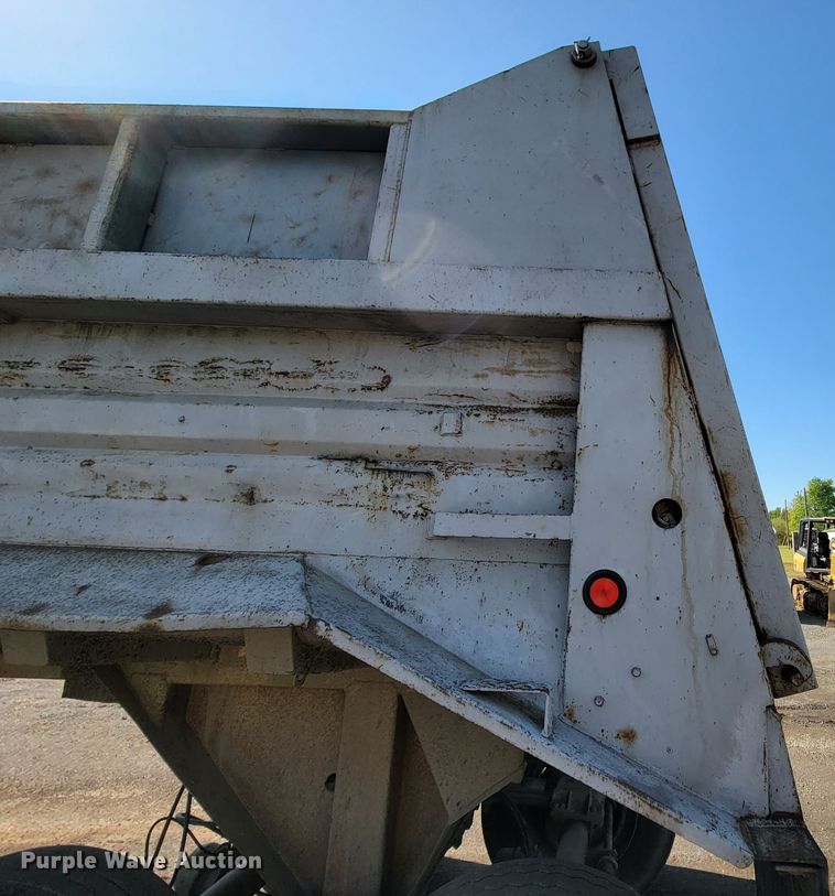 image for item IV9009 1994 Lufkin ULD-II38  end dump trailer