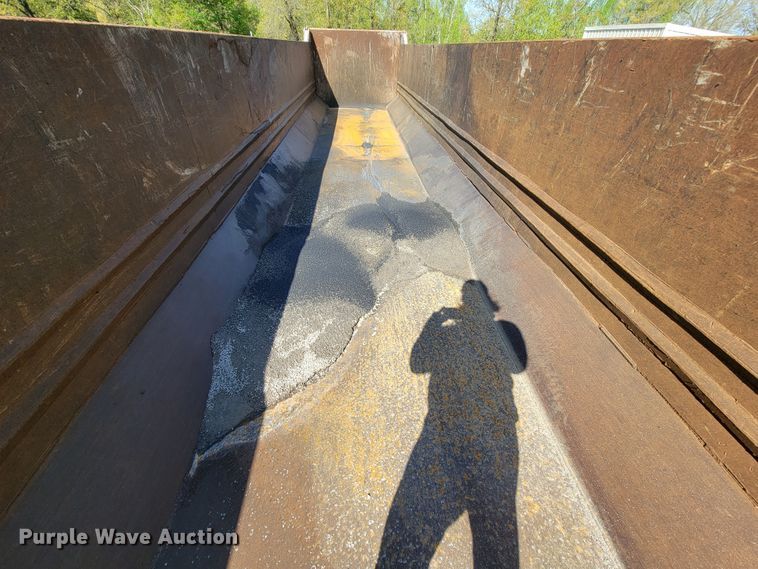 image for item IV9009 1994 Lufkin ULD-II38  end dump trailer